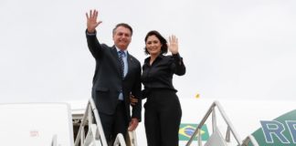 Sobe para 13 número de pessoas que viajaram com Bolsonaro para os EUA e têm coronavírus