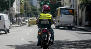 STF começa a julgar nesta sexta se lei que regulamentou trabalho de mototaxista é constitucional