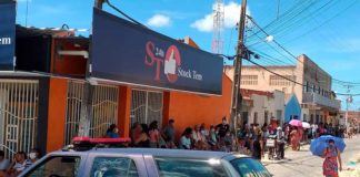 Ceará-Mirim: pessoas dormem na rua para receber auxílio emergencial