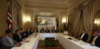 Comitê científico do Nordeste anuncia primeiras medidas contra o coronavírus e mantém isolamento social Governadores em reunião do Consórcio Nordeste, no Centro do Recife, em novembro de 2019 — Foto: Heudes Regis/SEI/Divulgação