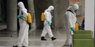 Militares fazem desinfecção do Aeroporto Internacional de Natal em prevenção ao coronavírus Desinfecção no Aeroporto de Natal — Foto: Marinheiro Ivanílson