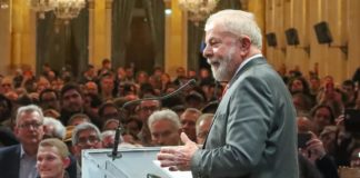 Lula descarta candidatura em 2022: “Quero ajudar a eleger alguém”