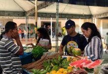 ‘Feira solidária’ pede doações para comprar alimentos de agricultores familiares e doar para comunidade carente de Natal Feira acontecia uma vez por mês na EAJ — Foto: Divulgação
