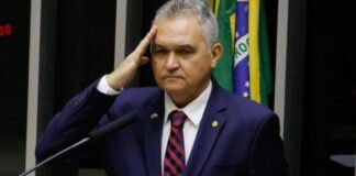 PGR aponta que quatro deputados do PSL usaram cota parlamentar para divulgação de atos, diz jornal