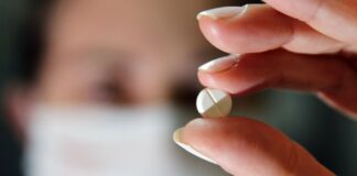 OMS anuncia retomada de testes com hidroxicloroquina para covid-19 Reuters / Diego Vara / Direitos Reservados