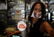 Empresa belga dá ‘toque humano’ a máscaras contra coronavírus imprimindo rosto das pessoas