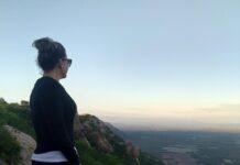 Mulher morre após cair em penhasco em Portalegre ao posar pra foto Rejane Duarte Fernandes, de 41 anos, morreu após cair em penhasco — Foto: Redes Sociais/Arquivo