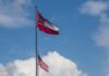 Mississipi aprova retirada de símbolo escravagista da bandeira do Estado
