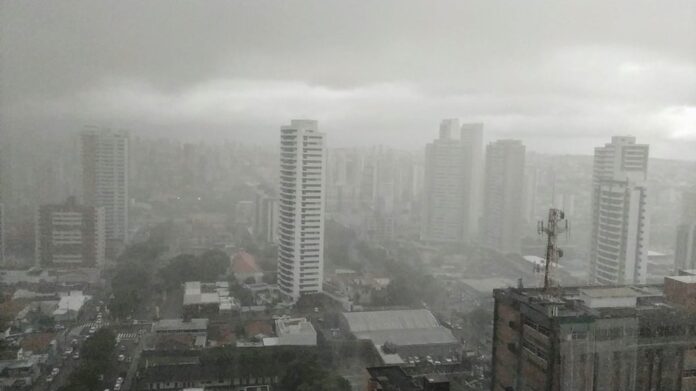 Chuva deve ser intensa na capital potiguar e no interior no fim de semana — Foto: Pedro Vitorino/Cedida