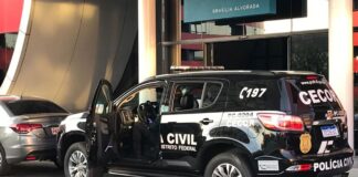 Três são presos em operação da Polícia Civil da Bahia contra empresa que deixou de entregar respiradores a estados do Nordeste Polícia Civil do Distrito Federal em operação de apoio a Polícia Civil da Bahia contra empresa que deixou de entregar respiradores a estados do nordeste — Foto: Divulgação/Polícia Civil do DF