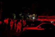 PM flagra bar com 200 pessoas e prende donos por descumprirem a decreto de isolamento social em Mossoró PM flagrou mais de 200 pessoas em bar de Mossoró, no Oeste potiguar, em descumprimento a medidas de isolamento social. — Foto: Reprodução