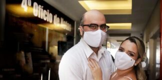 Noivos adiam festa de casamento por causa da pandemia e celebram união no civil com transmissão ao vivo na internet Pedro de Araújo Batista, de 35 anos, e Gabrielle de Lima Paiva Batista, de 30, adiaram a festa de casamento por causa da Covid-19 — Foto: Medelima Fotografias