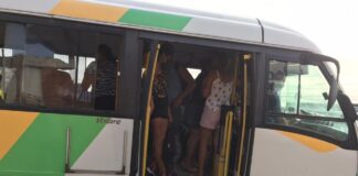 Greve dos ônibus continua e Natal amanhece com veículos do transporte alternativo lotados nas ruas Veículos do transporte alternativo lotados em mais um dia de greve de ônibus em Natal — Foto: Ayrton Freire/InterTV Cabugi