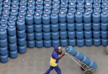 Petrobras reajusta preço do gás de cozinha em 5% nas refinarias