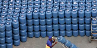 Petrobras reajusta preço do gás de cozinha em 5% nas refinarias