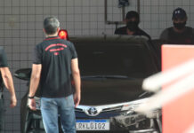 Queiroz presta depoimento ao MP no RJ sobre vazamento de operação da PF