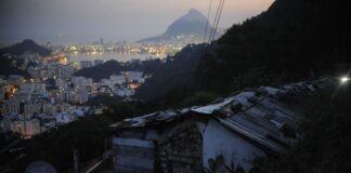 Pesquisa em comunidade do Rio avalia contaminação do ar e esgoto