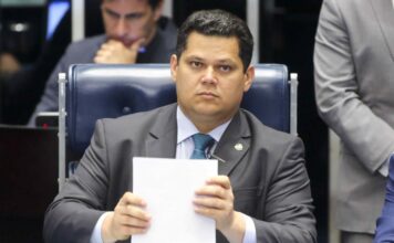 Senado impede busca da PF no gabinete de Serra; Alcolumbre exige aval do STF