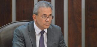 Álvaro Dias usa dinheiro público para fazer promoção pessoal, diz Hermano Morais