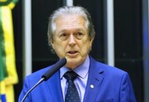 Luciano Bivar: PSL não está na base do governo e nem fará parte