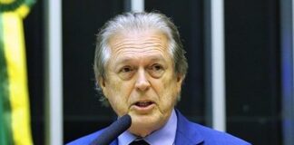 Luciano Bivar: PSL não está na base do governo e nem fará parte