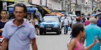 50% dos negros no Brasil já foram constrangidos pela polícia, diz pesquisa