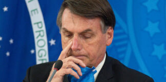 Bolsonaro faz teste de Covid-19 e exame do pulmão; garante estar “tudo bem”