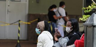 Pretos e pardos são os que mais morrem por doenças respiratórias na pandemia, dizem cartórios