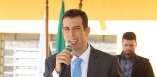 Bolsonaro desiste de Feder e procura outro nome para o Ministério da Educação