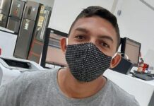 Após pedir emprego com cartaz em semáforo de Natal, jovem de 20 anos é contratado por loja: ‘Não sei nem expressar minha felicidade’