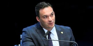 Em áudio, Styvenson exige nome, CPF e endereço de pacientes beneficiados com exames