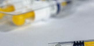 Governo vai investir R$ 1,8 bilhão na produção de vacina da AstraZeneca