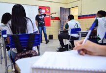 Retorno das aulas em Pernambuco leva a aumento de casos de covid-19 nas escolas