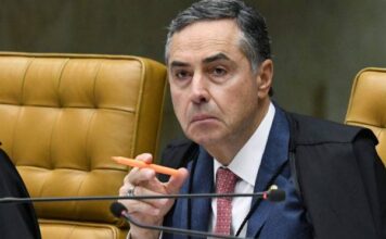 “Ditaduras vêm com intolerância, violência contra os adversário e falta de liberdade”, afirma Barroso
