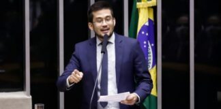 Kim Kataguiri pede que STF dê prazo para Lira decidir sobre impeachment