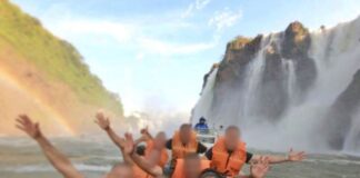 Funcionários do governo aproveitam viagens de Bolsonaro para fazer turismo