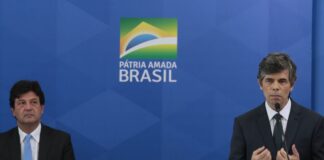CPI da Covid aprova convocação de ex-ministros da saúde