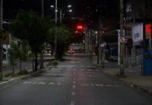 Justiça obriga prefeitura de Natal a cumprir toque de recolher, mas libera bebida em bares e funcionamento de escolas