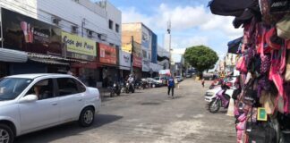 Novo decreto entra em vigor e comércios reabrem em Natal