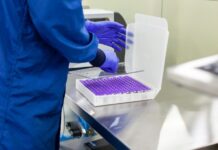 Capitais recebem vacinas da Pfizer nesta 2ª feira