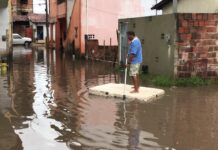 Em mais um dia de chuva, ruas de Natal ficam alagadas e moradores enfrentam transtornos
