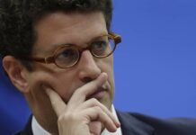 PF faz operação contra Ricardo Salles e presidente do Ibama é afastado do cargo