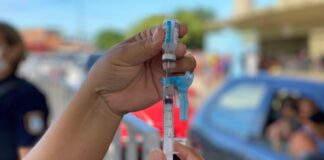 Natal começa vacinação de pessoas com 37 anos ou mais contra Covid nesta segunda (12)