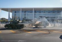 Desfile de blindados no Planalto custou R$ 3,7 milhões