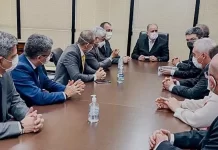 Senadores entregam a Aras relatório final da CPI da Covid