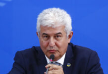 Pontes ataca Guedes com crítica a cortes para Ciência: “Falta de consideração”