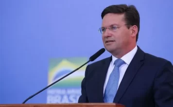 Ministro João Roma pede exoneração do cargo
