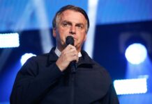 Bolsonaro diz que recusou ajuda da Argentina por ser ‘muito cara’