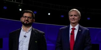 Eleição polarizada testa democracia chilena