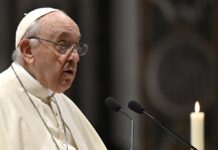 Papa diz “basta” à violência contra as mulheres